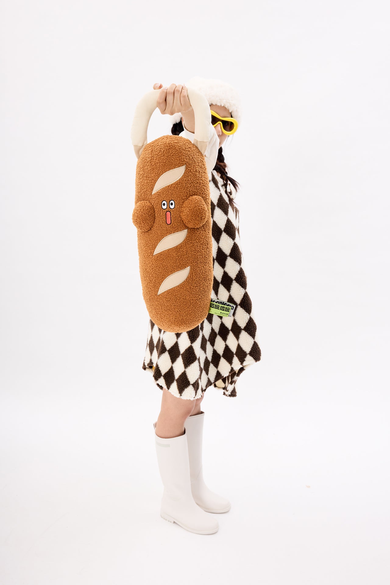 LOGLOGA Big Baguette Plush