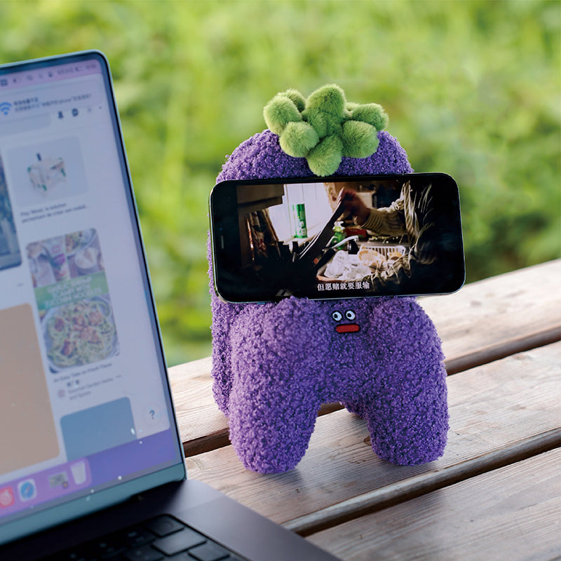 LOGALOGA Eggplant (Mobile Phone Holder) Plush