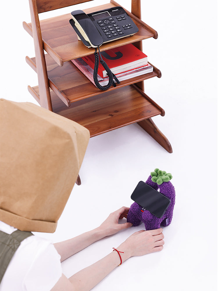 LOGALOGA Eggplant (Mobile Phone Holder) Plush