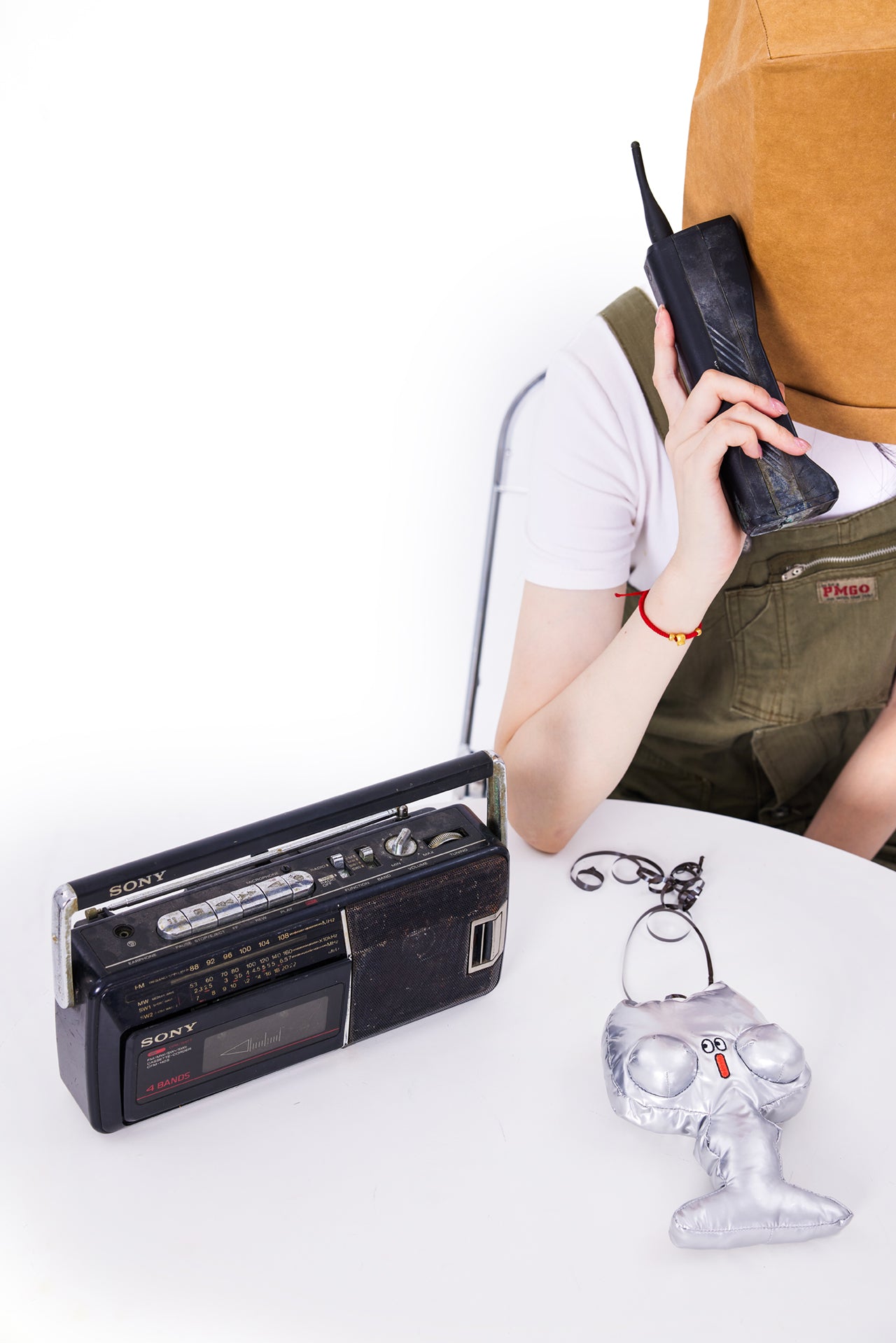 LOGLOGA – Sliver Wine Glass Earphone Case