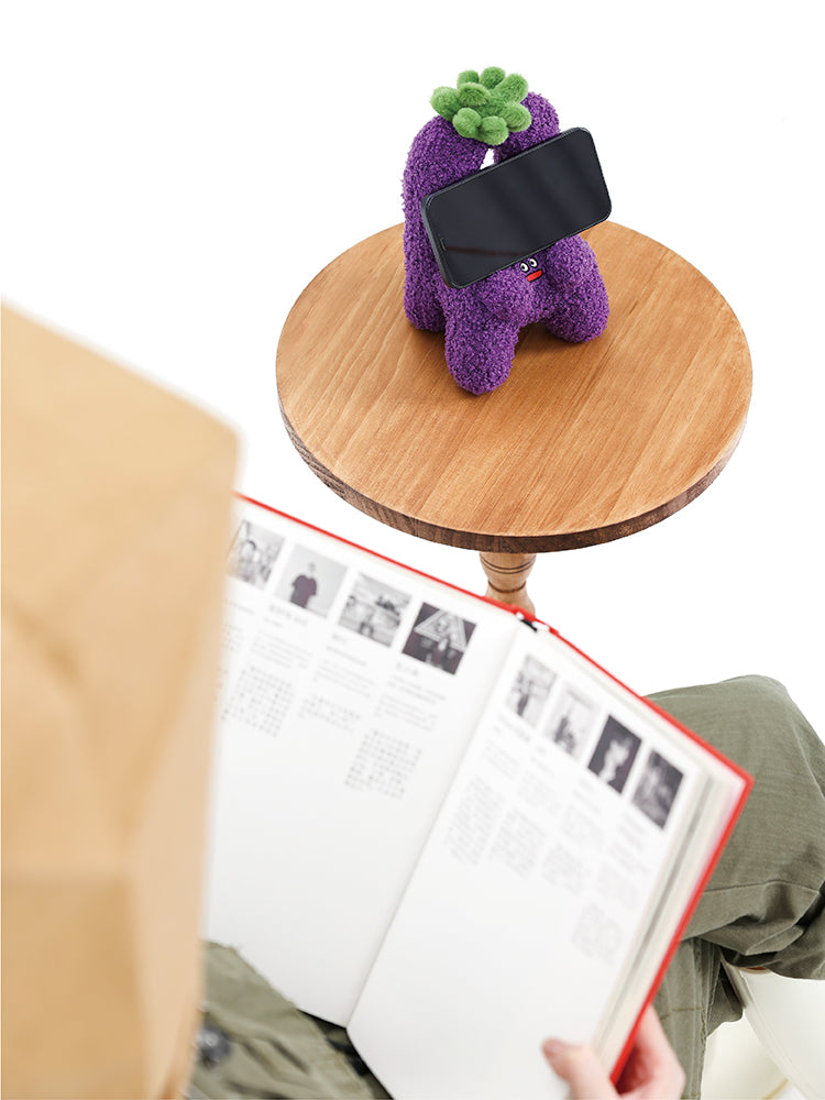 LOGALOGA Eggplant (Mobile Phone Holder) Plush