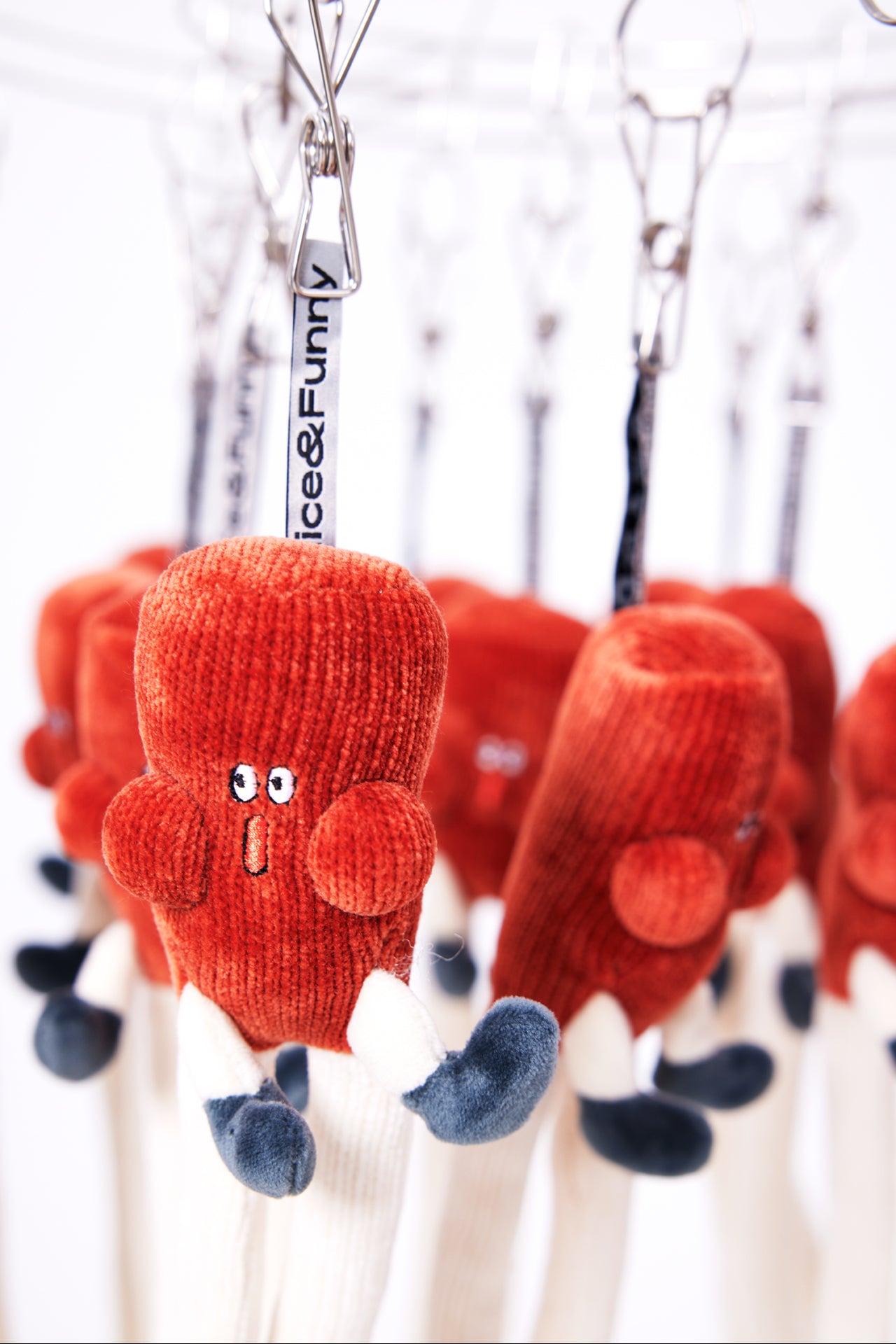 LOGLOGA – Roll-Up Chopsticks Plush keychain