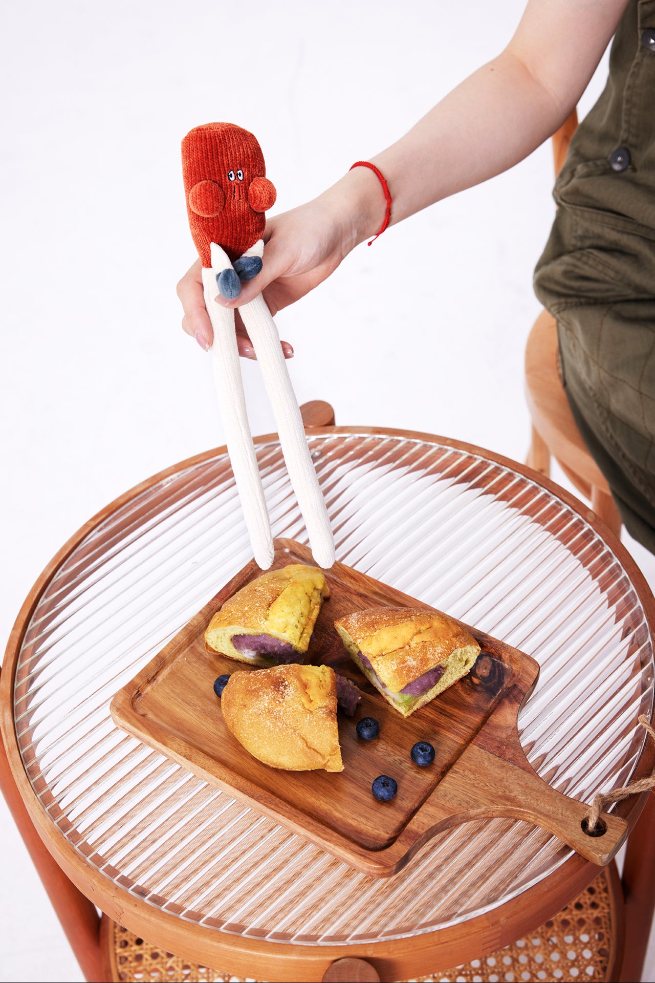 LOGLOGA – Roll-Up Chopsticks Plush keychain