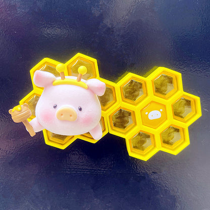Lulu Pig Farm Series Bee Refrigerator Magnet